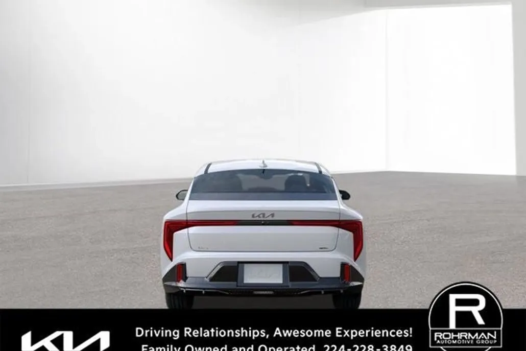 2025 Kia K4 GT-Line photo 1