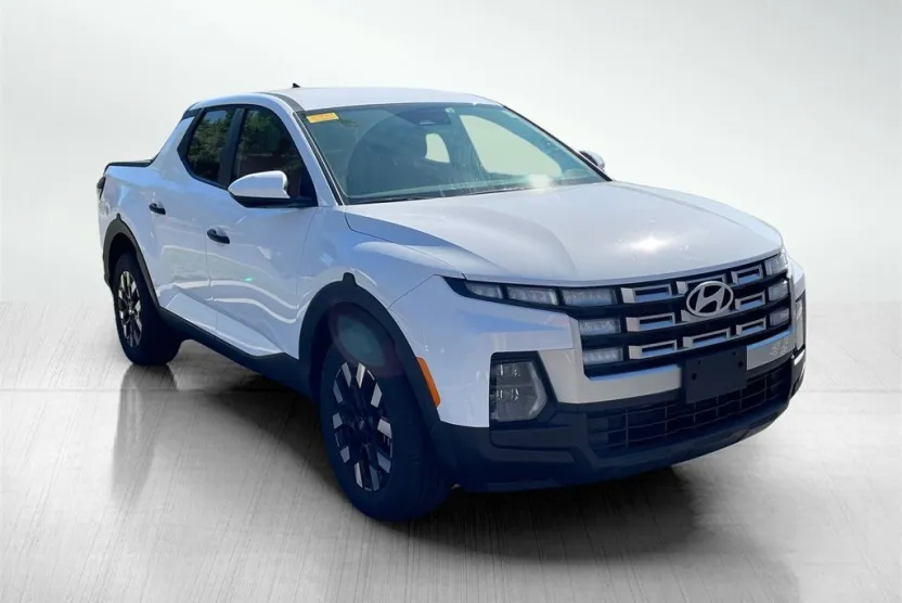2025 Hyundai Santa Cruz SE photo 1