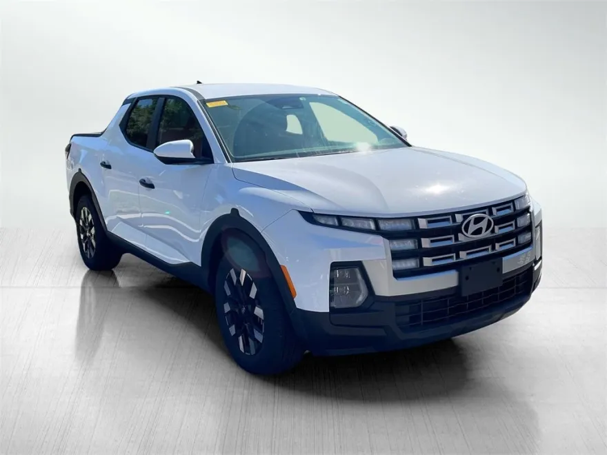 2025 Hyundai Santa Cruz SE photo 1