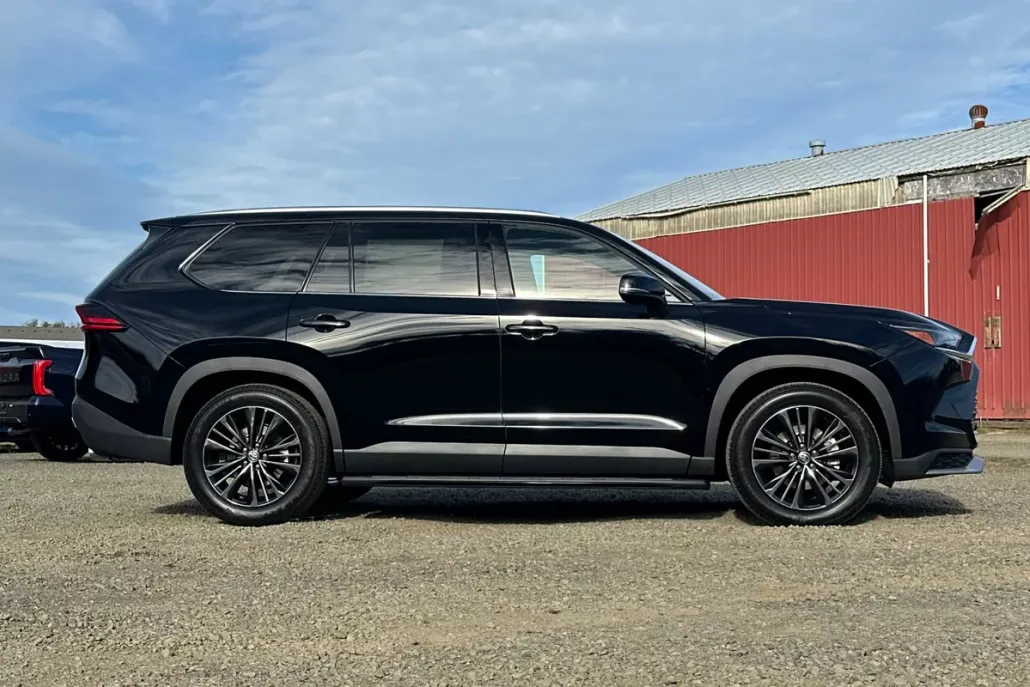 2025 Toyota Grand Highlander Hybrid MAX Platinum AWD photo 1