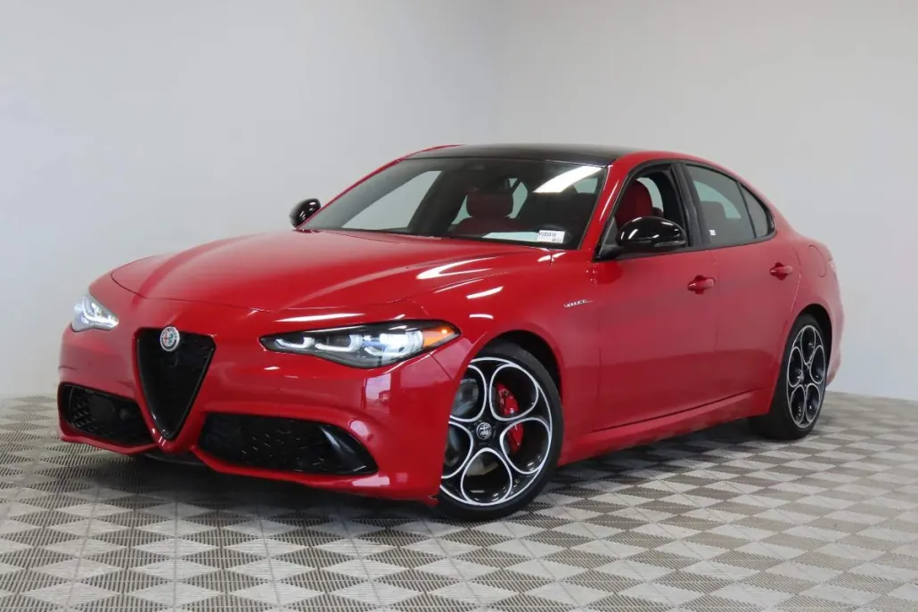 2024 Alfa Romeo Giulia Ti - VELOCE photo 1