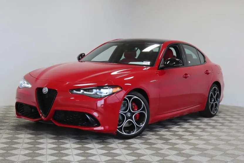 2024 Alfa Romeo Giulia Ti - VELOCE photo 1
