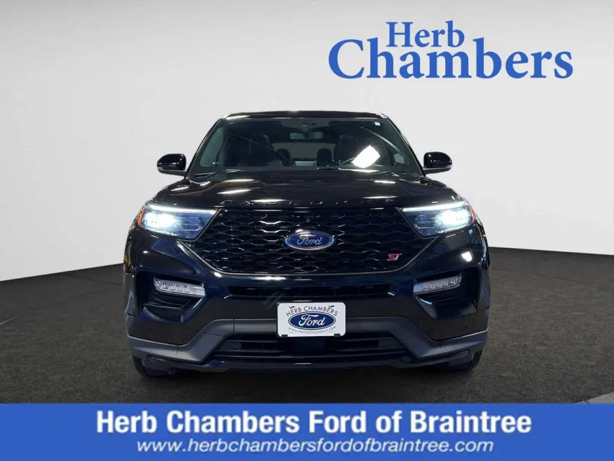 2022 Ford Explorer ST photo 1