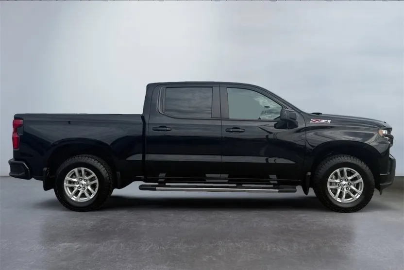 2022 Chevrolet Silverado 1500 RST photo 1