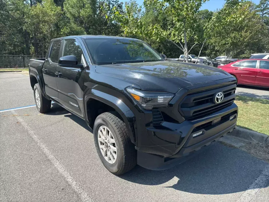 2024 Toyota Tacoma SR5 photo 1