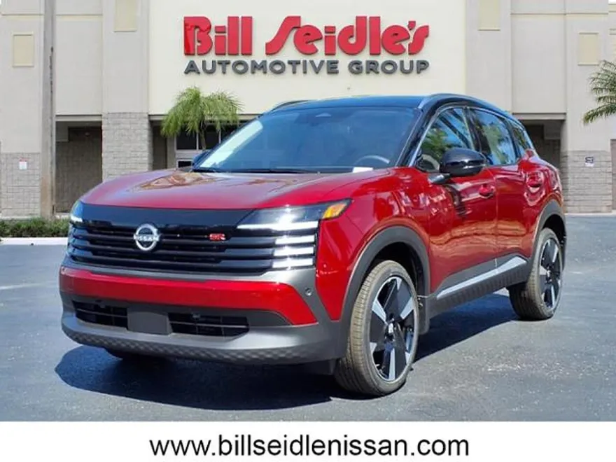 2025 Nissan Kicks SR photo 1