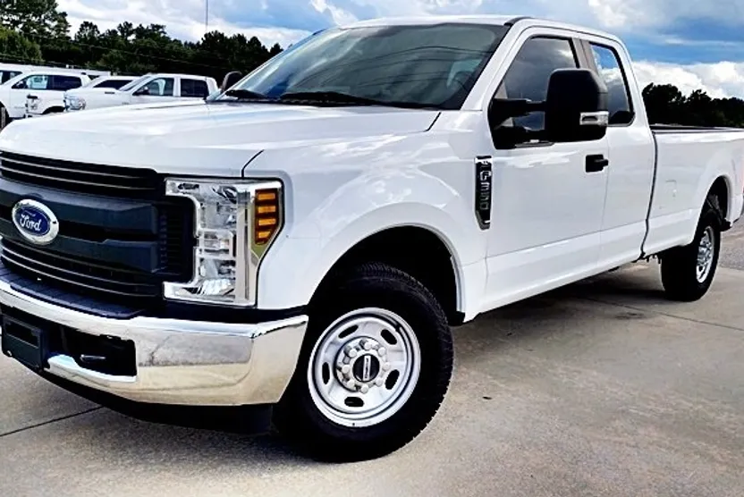 2019 Ford F-350 photo 1