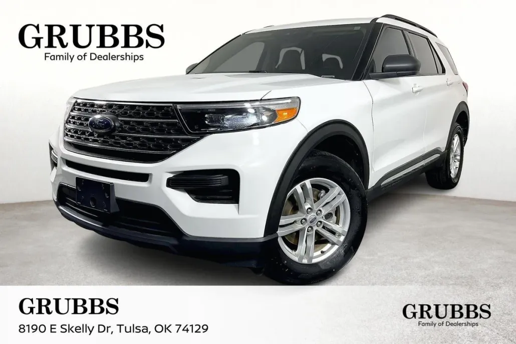 2022 Ford Explorer XLT photo 1