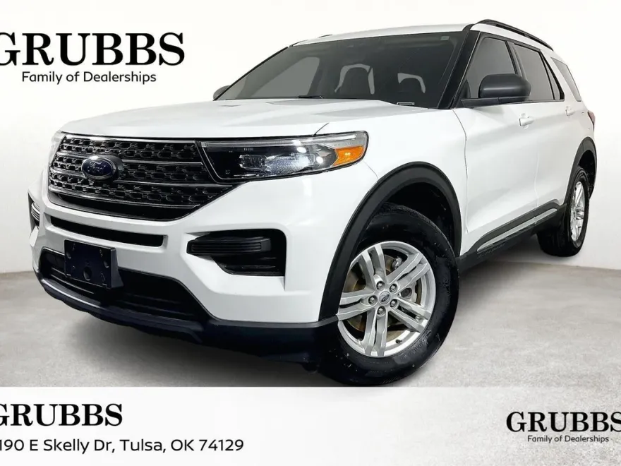 2022 Ford Explorer XLT photo 1
