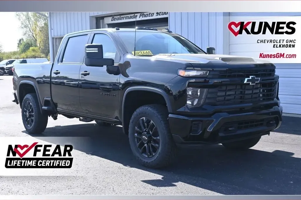 2026 Chevrolet Silverado 2500HD Custom photo 1