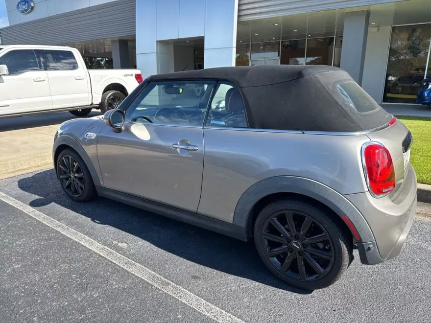 2016 Mini Cooper Convertible S photo 1