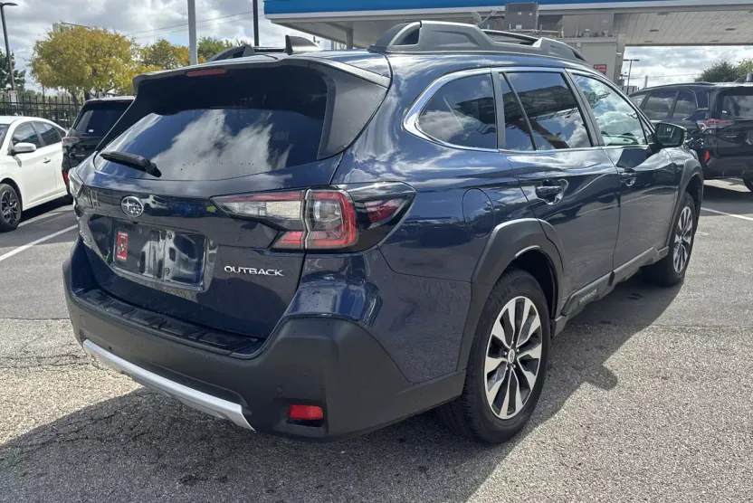2024 Subaru Outback Limited photo 1