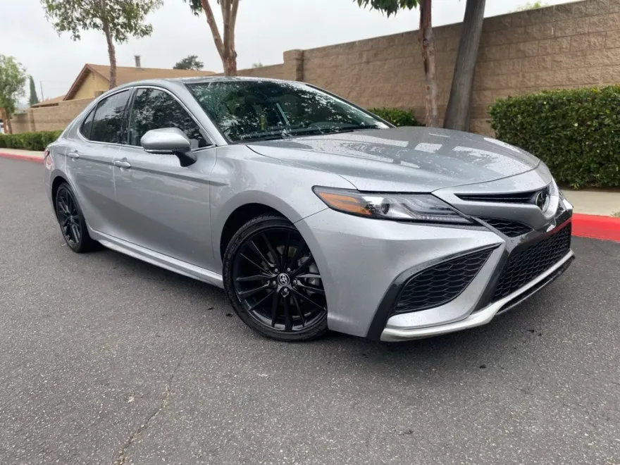 2023 Toyota Camry XSE photo 1