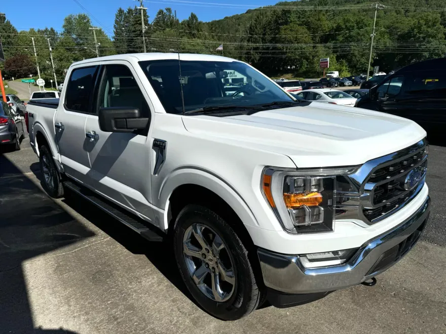 2022 Ford F-150 XLT photo 1