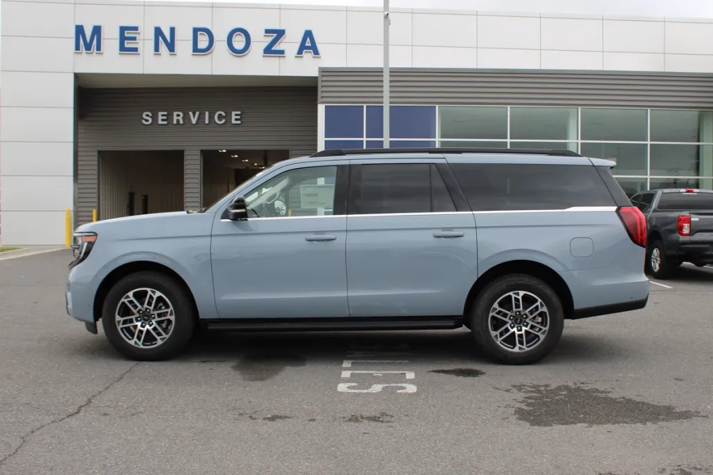 2025 Ford Expedition MAX photo 1