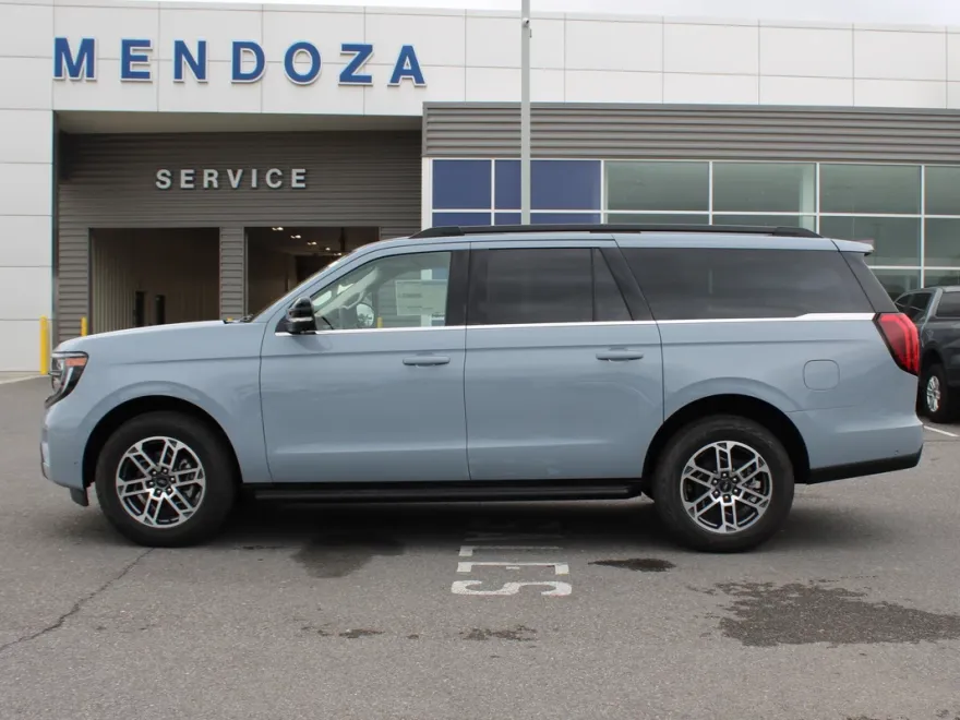 2025 Ford Expedition MAX photo 1