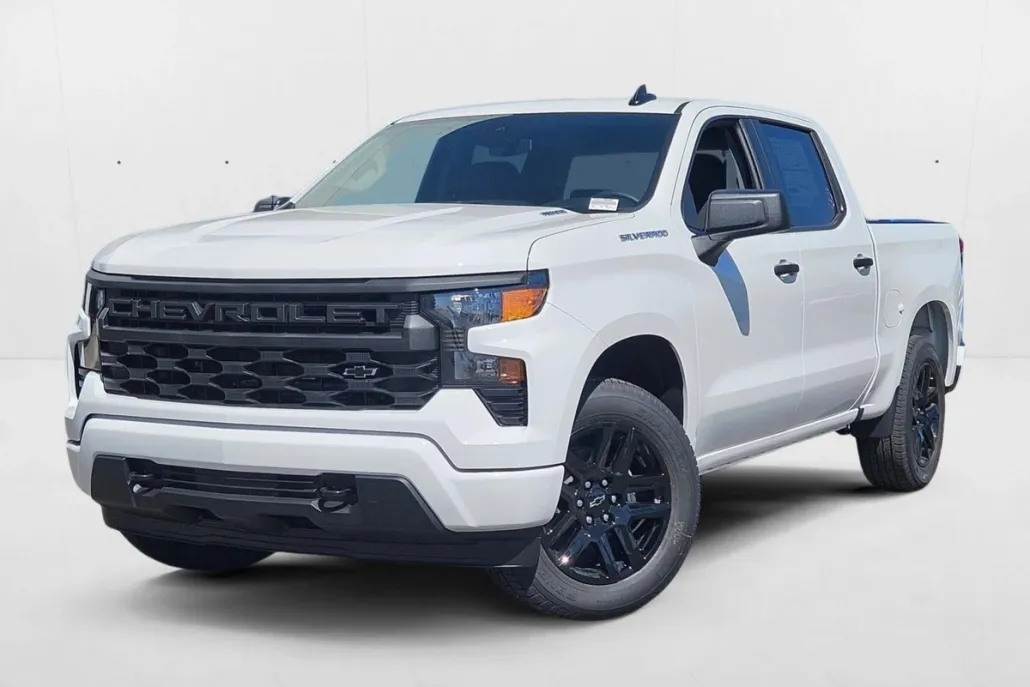 2026 Chevrolet Silverado 1500 Custom photo 1