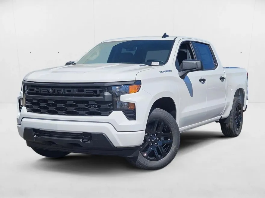 2026 Chevrolet Silverado 1500 Custom photo 1