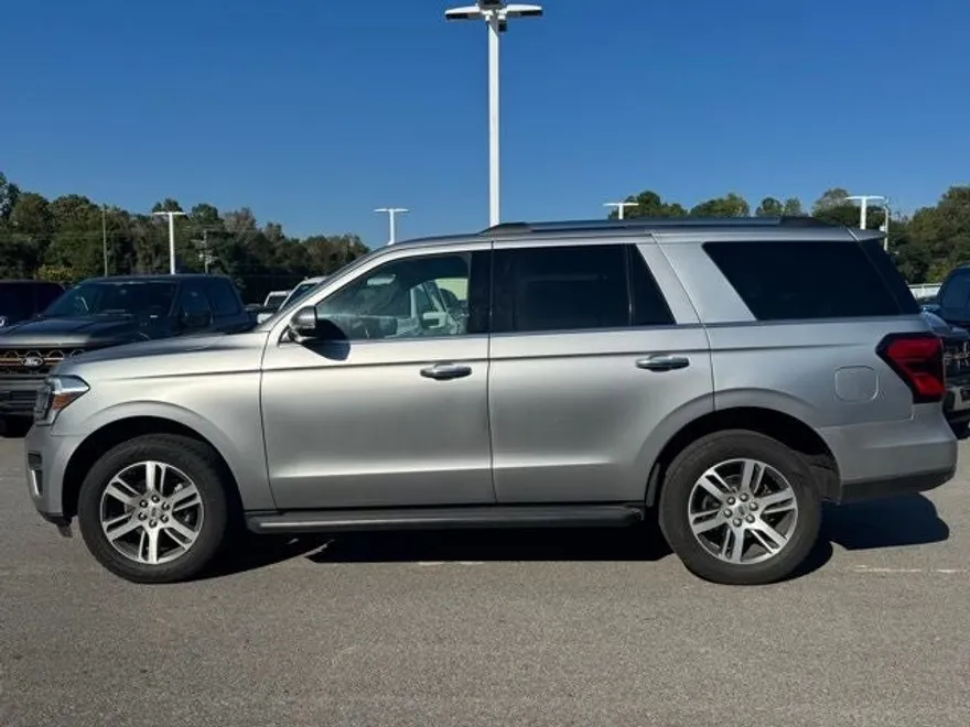 2024 Ford Expedition Limited photo 1