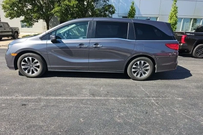 2023 Honda Odyssey EX-L photo 1