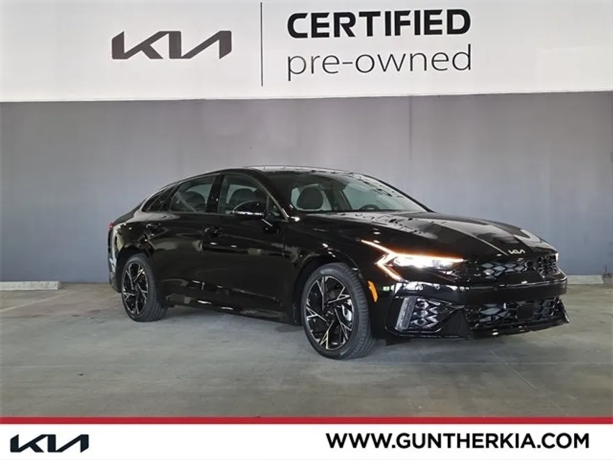 2025 Kia K5 GT-Line photo 1