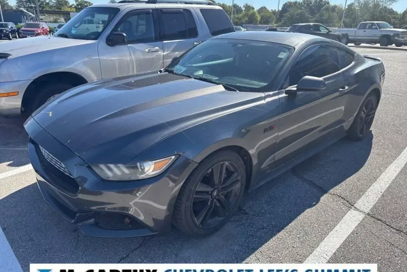 2015 Ford Mustang EcoBoost Premium photo 1