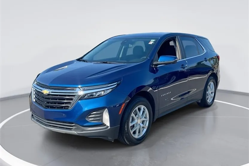 2022 Chevrolet Equinox LT photo 1