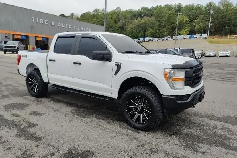 2022 Ford F-150 XL photo 1