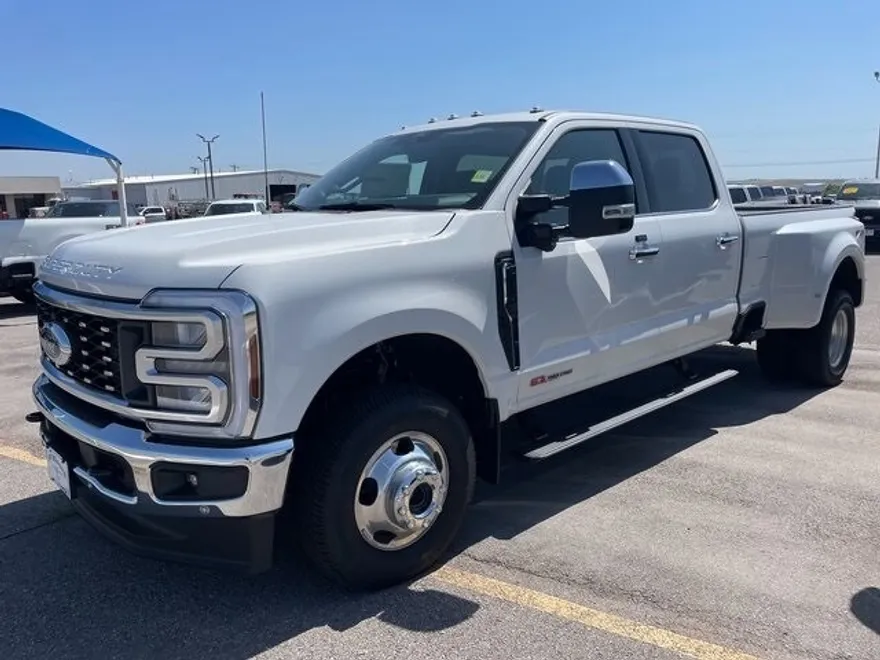 2025 Ford F-350 photo 1