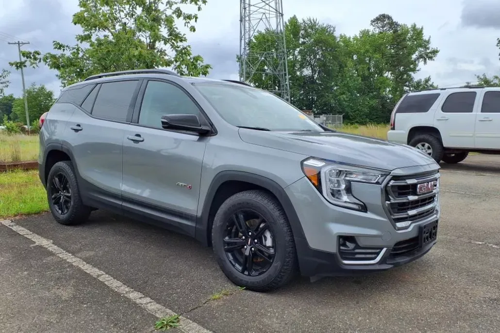 2023 Gmc Terrain AT4 photo 1