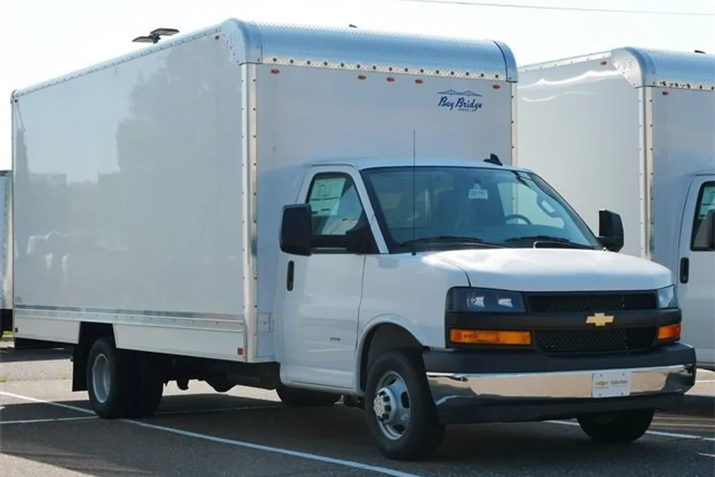 2025 Chevrolet Express Cutaway 3500 photo 1