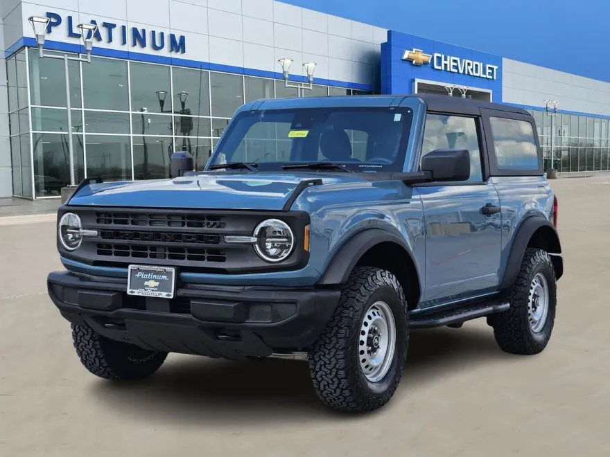 2022 Ford Bronco Base photo 1