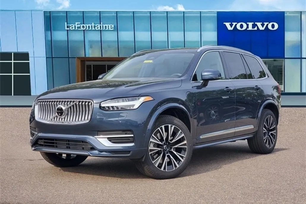 2025 Volvo XC90 T8 Plus photo 1