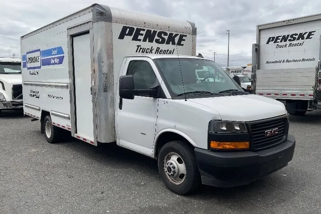 2022 Gmc Savana 3500 Cutaway photo 1