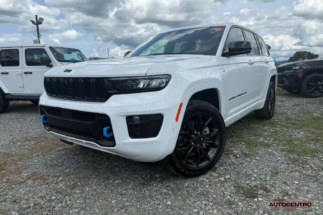 2024 Jeep Cherokee Limited 4xe photo 1