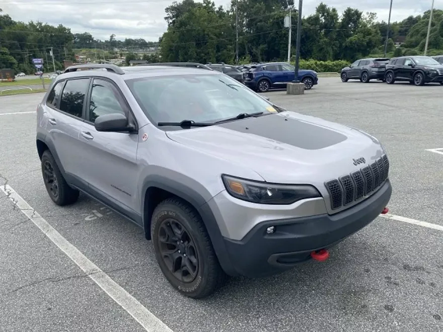 2019 Jeep Cherokee Trailhawk photo 1