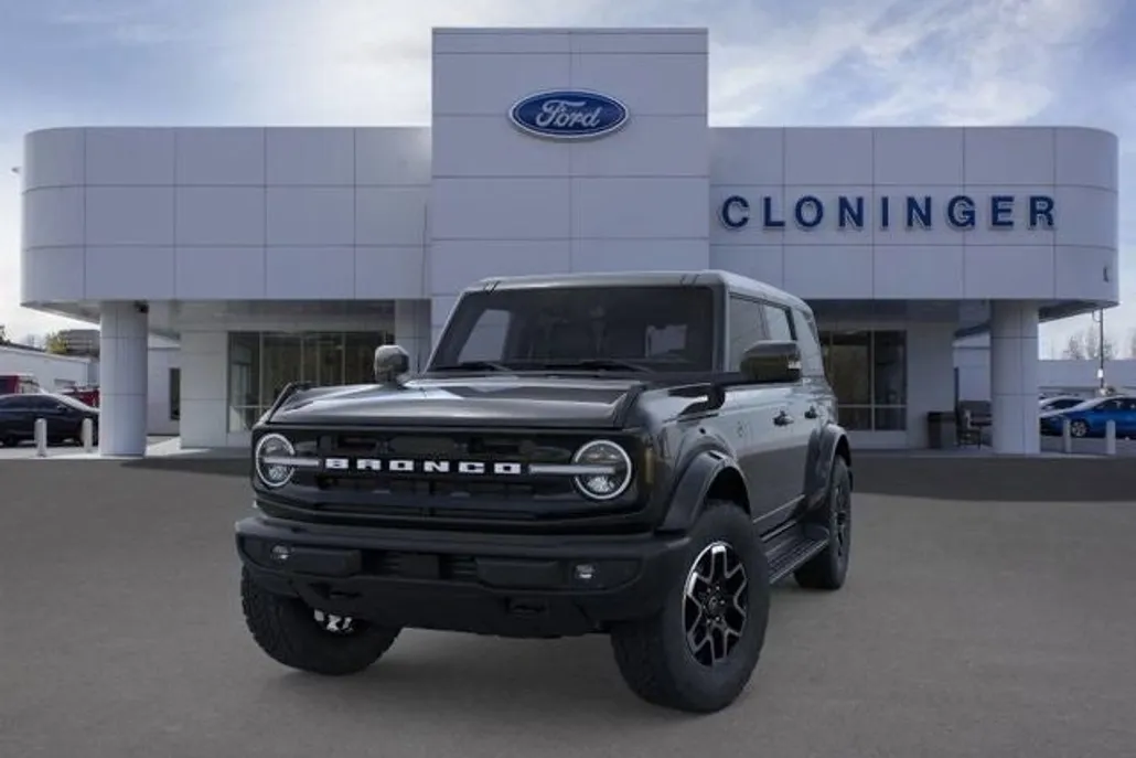 2025 Ford Bronco Outer Banks photo 1