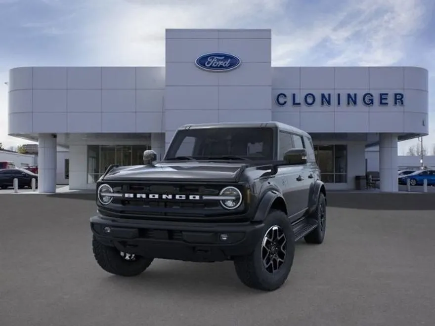2025 Ford Bronco Outer Banks photo 1