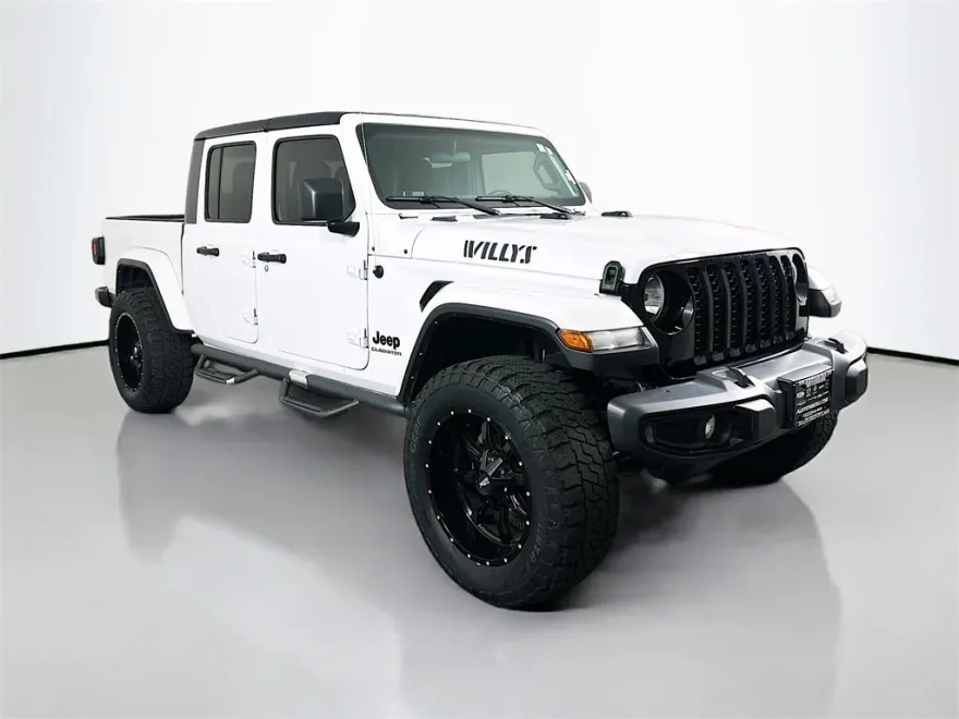 2021 Jeep Gladiator Willys photo 1
