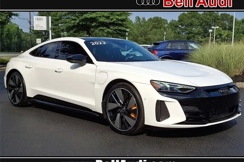 2022 Audi RS e-tron GT Base photo 1