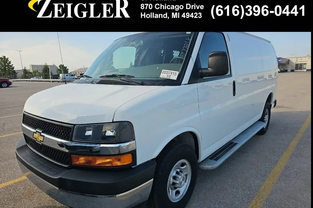 2023 Chevrolet Express 2500 Work Van Cargo photo 1