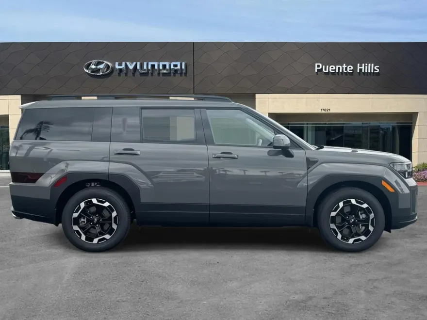 2026 Hyundai Santa Fe SEL photo 1