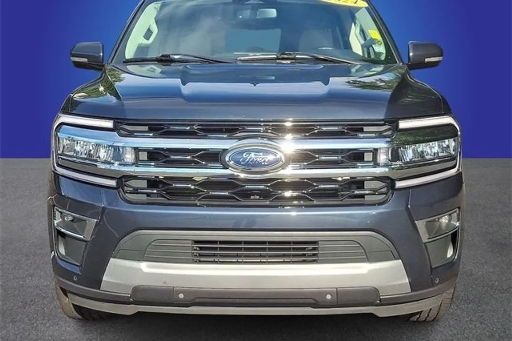 2024 Ford Expedition MAX Limited photo 1