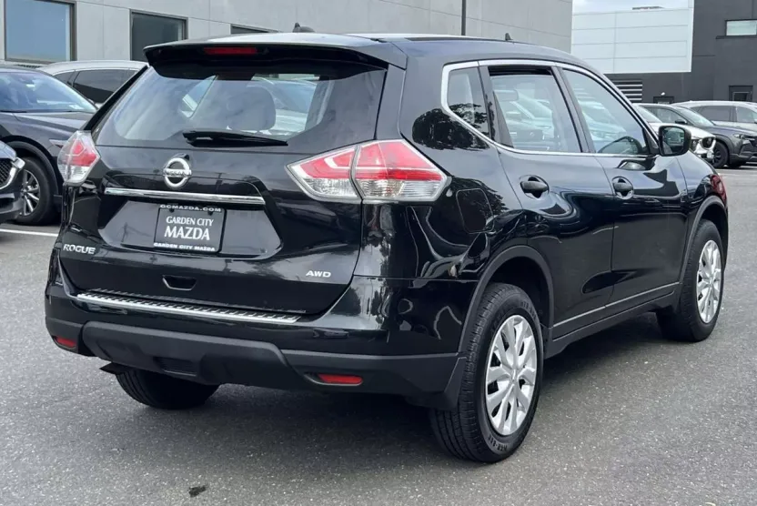 2016 Nissan Rogue S photo 1