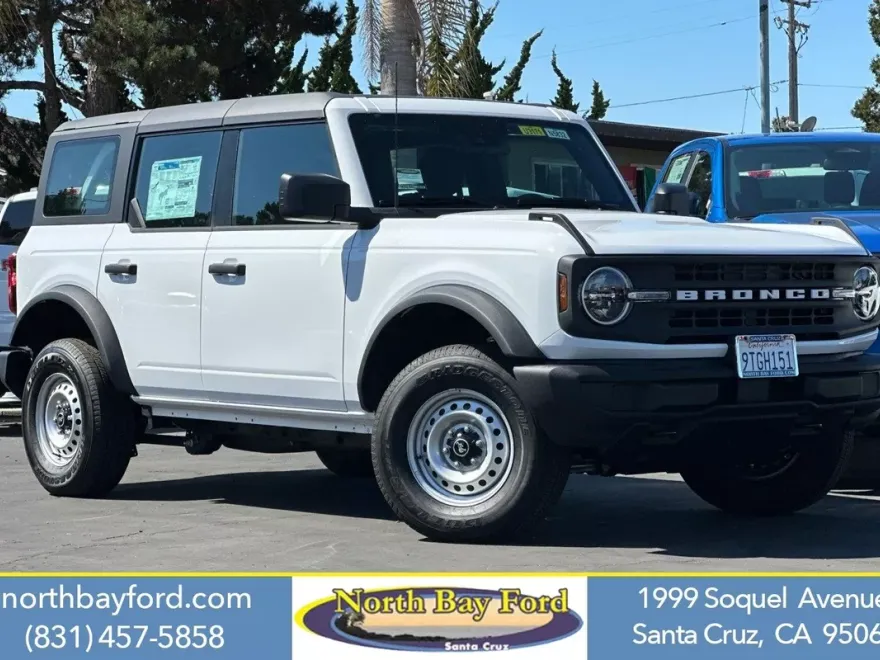 2025 Ford Bronco Base photo 1