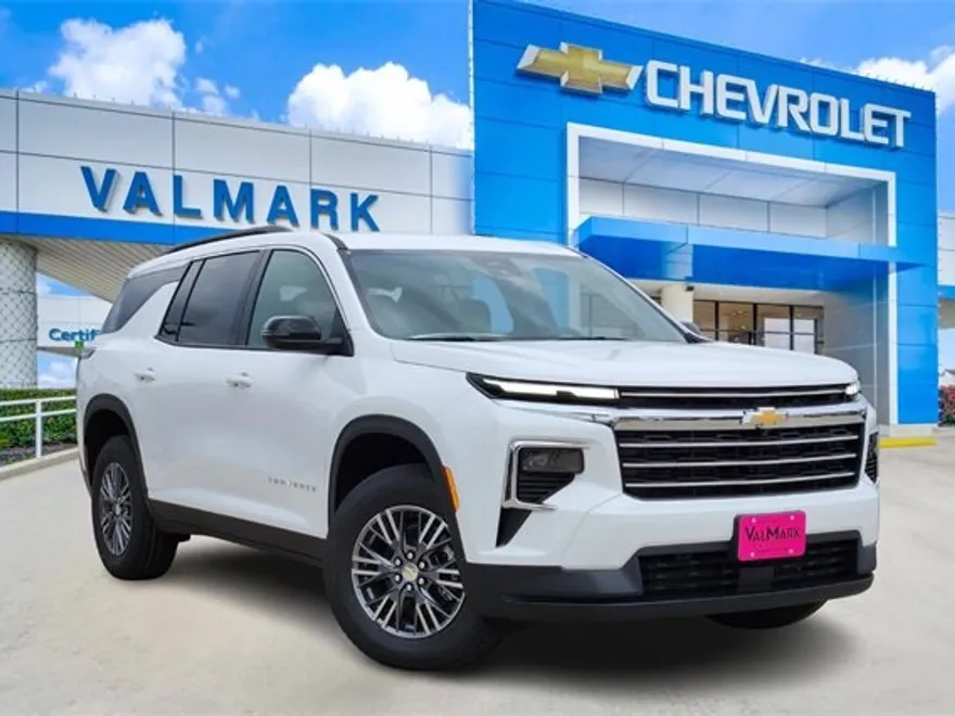 2025 Chevrolet Traverse photo 1