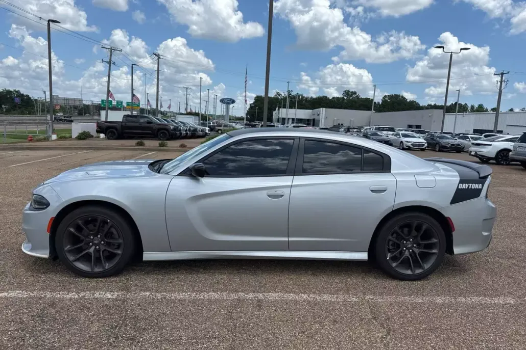 2023 Dodge Charger R/T photo 1