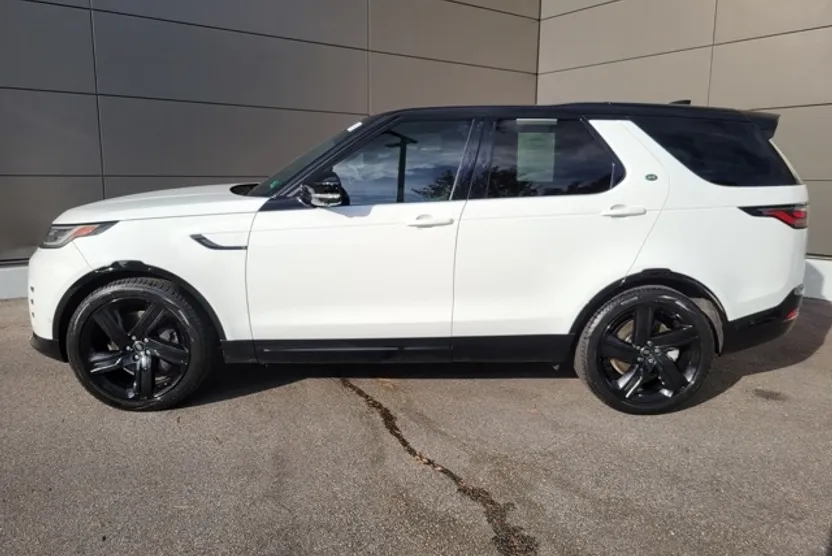 2023 Land Rover Discovery S R-Dynamic photo 1