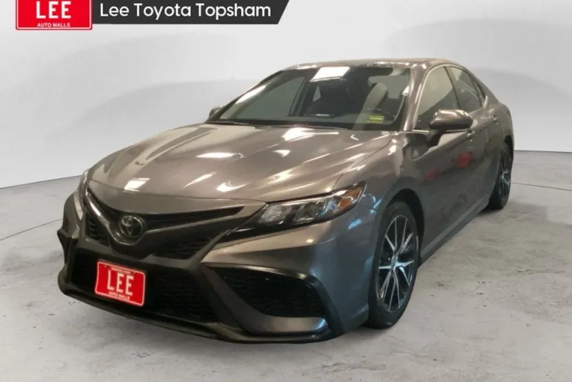 2023 Toyota Camry SE photo 1