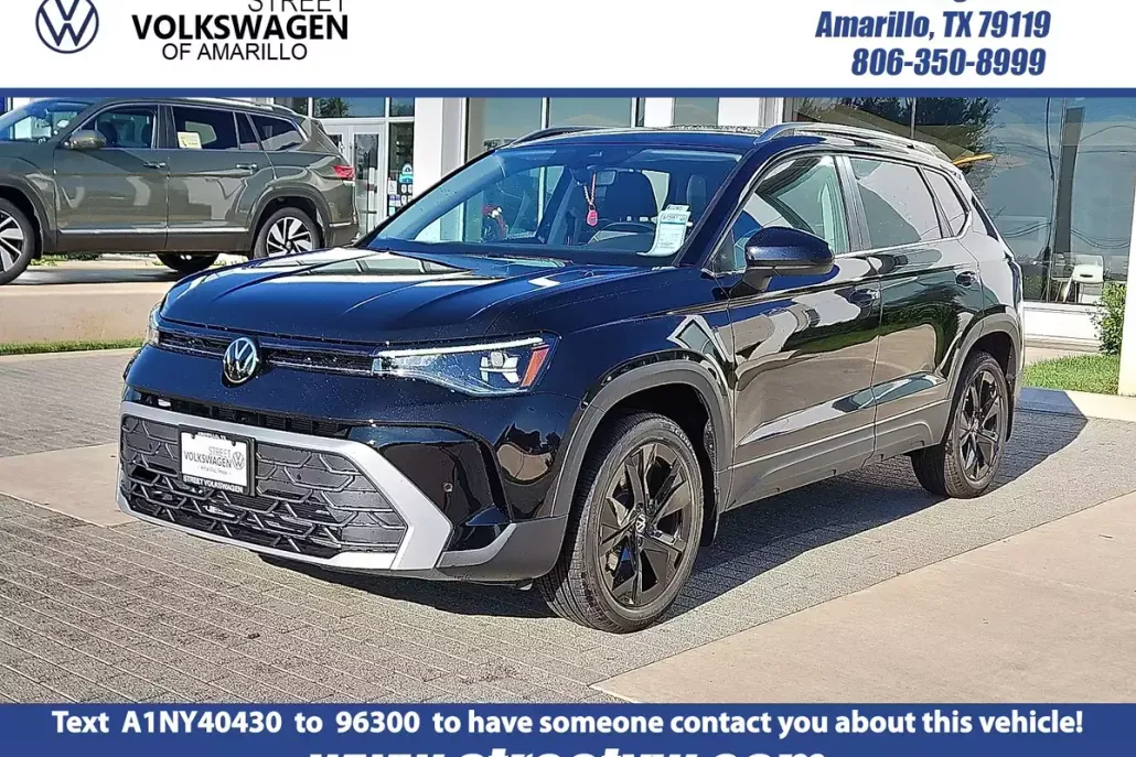 2025 Volkswagen Taos SE photo 1